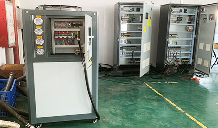 什么原因引起工業(yè)冷水機(jī)壓力過高的？